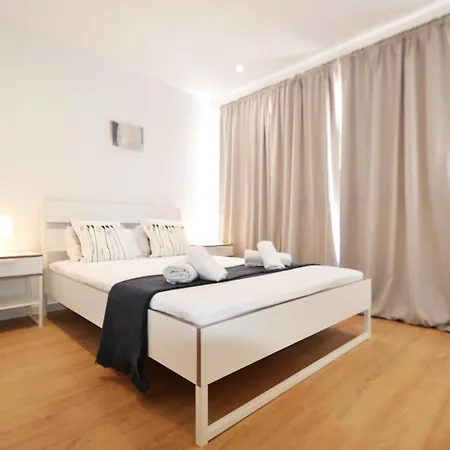 Perfect For Beach Lovers, Next To The Sailing Club Apartment El Arenal (Mallorca)