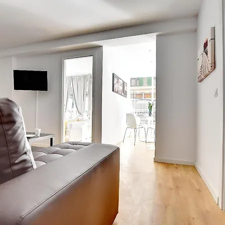 Апартаменти Perfect For Beach Lovers, Next To The Sailing Club Ель-Ареналь